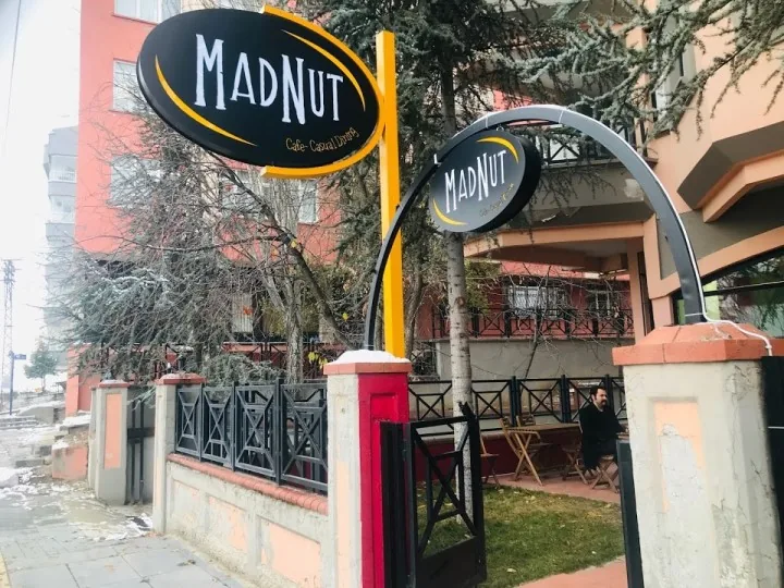 MADNUT cafe / casual dining YILDIZ - Çankaya kahvaltı mekanı fotoğrafı 2