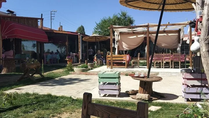 Baraka Sanat Cafe - Gölbaşı kahvaltı mekanı fotoğrafı 2